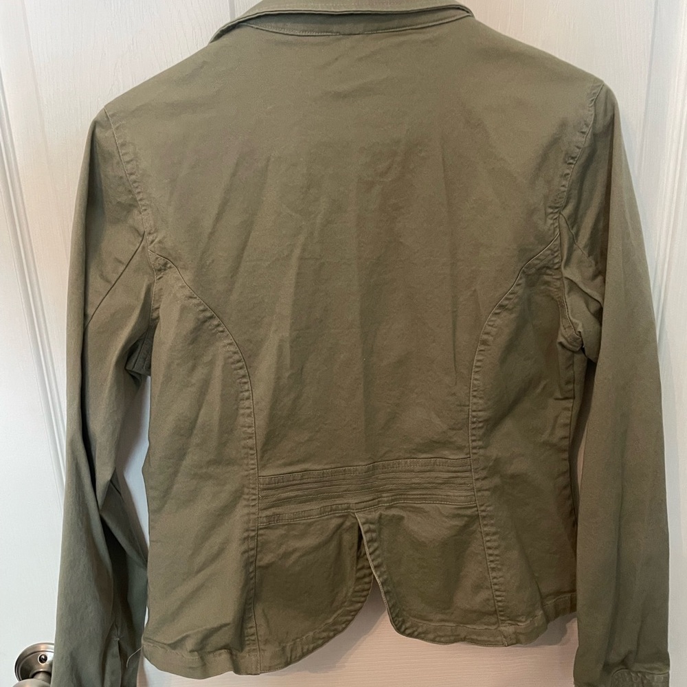 Blazer - Picture 2 of 8